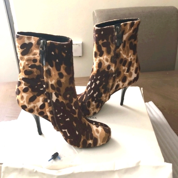 BALENCIAGA Leopard Ponyhair AnkleBoots Retail $945 - Picture 4 of 13